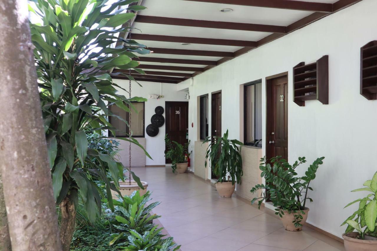 Domicilio Lorenzo Davao City Eksteriør billede